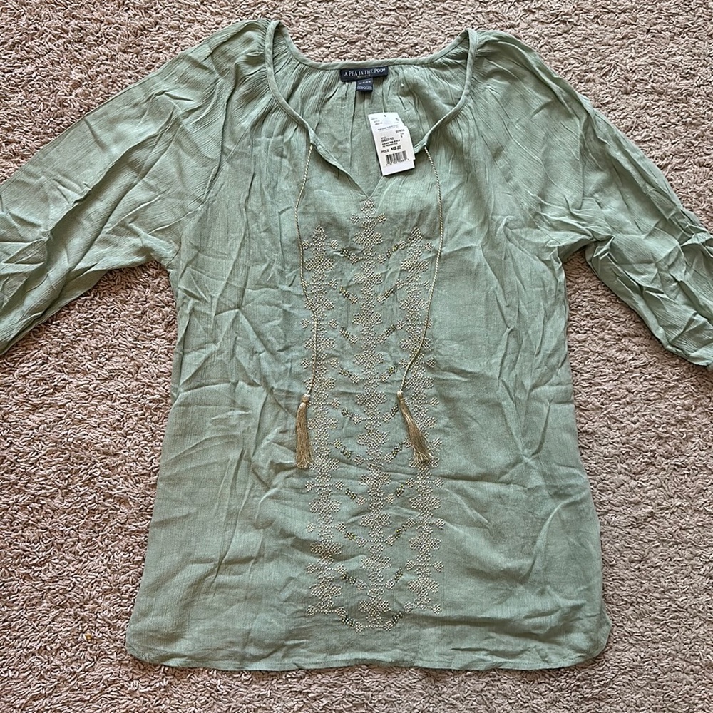 A PEA IN THE POD blouse